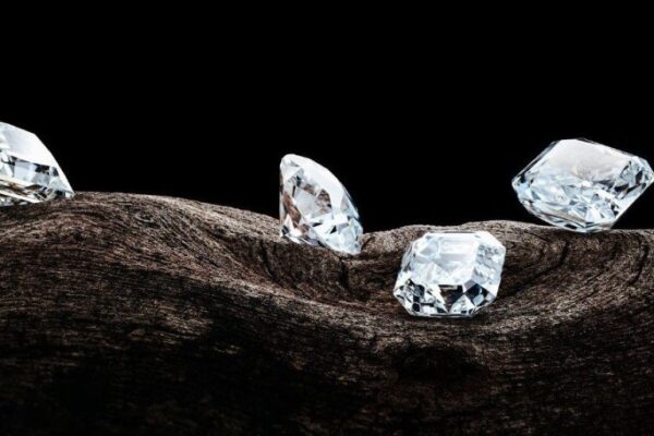 The Ultimate Guide to Lab Grown Diamonds-Make Informed Choices